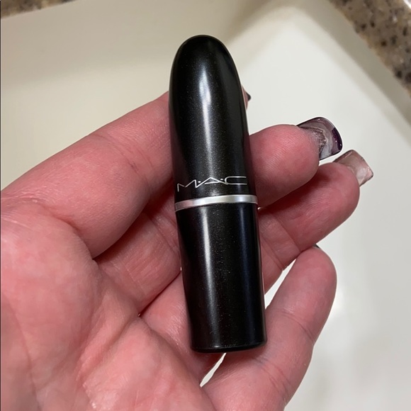 Brand new Mac matte lipstick - Picture 2 of 3